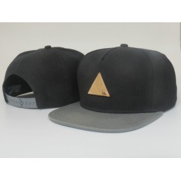 HUF Black Snapback Hat LS