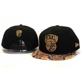 New York Knicks Black Snapback Hat YS